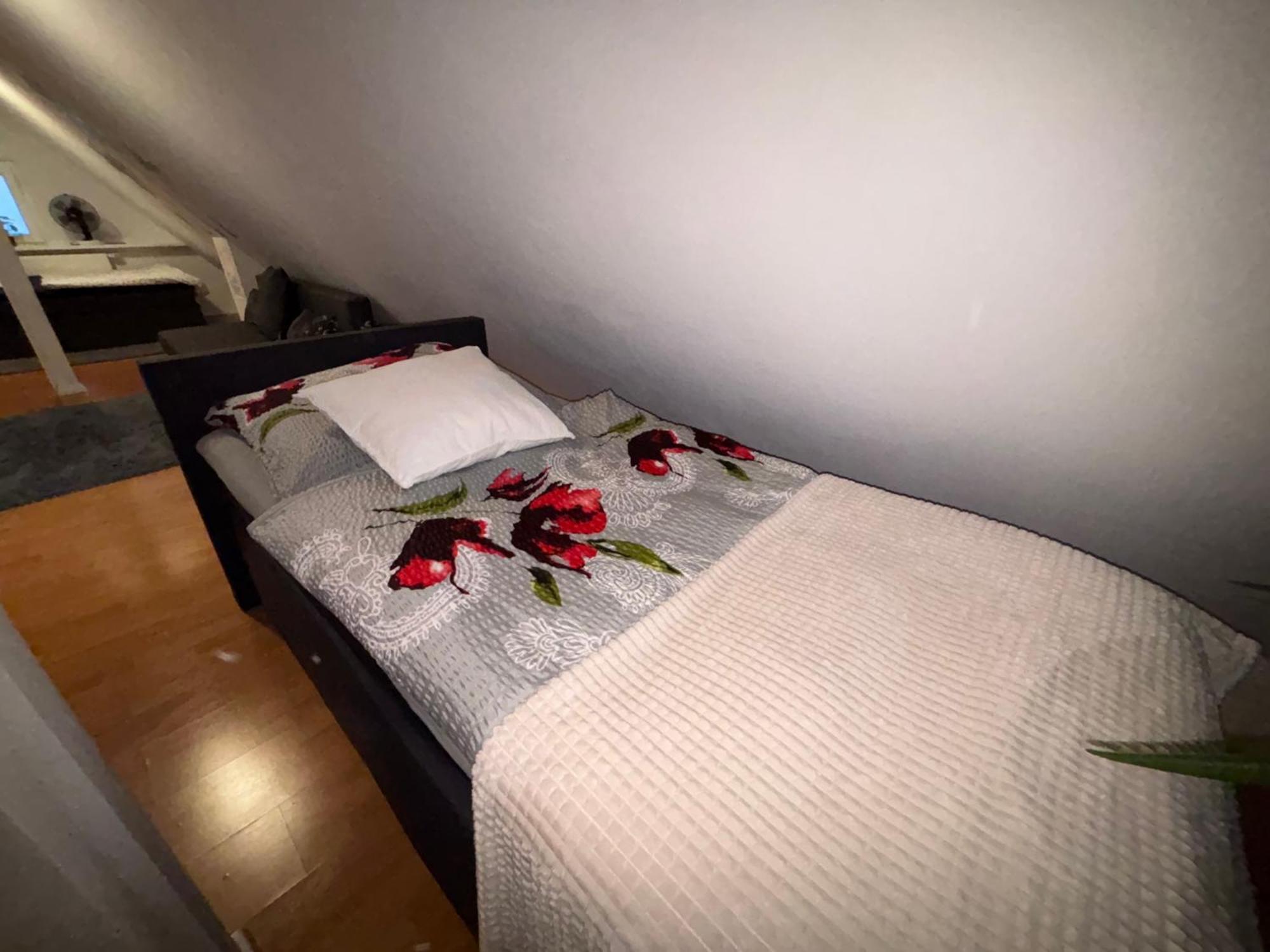 Moderne Deluxe 3-Zi Eigentums- Maisonette-Wohnung Ibm Bertrandt Mercedes Ehningen Exterior foto