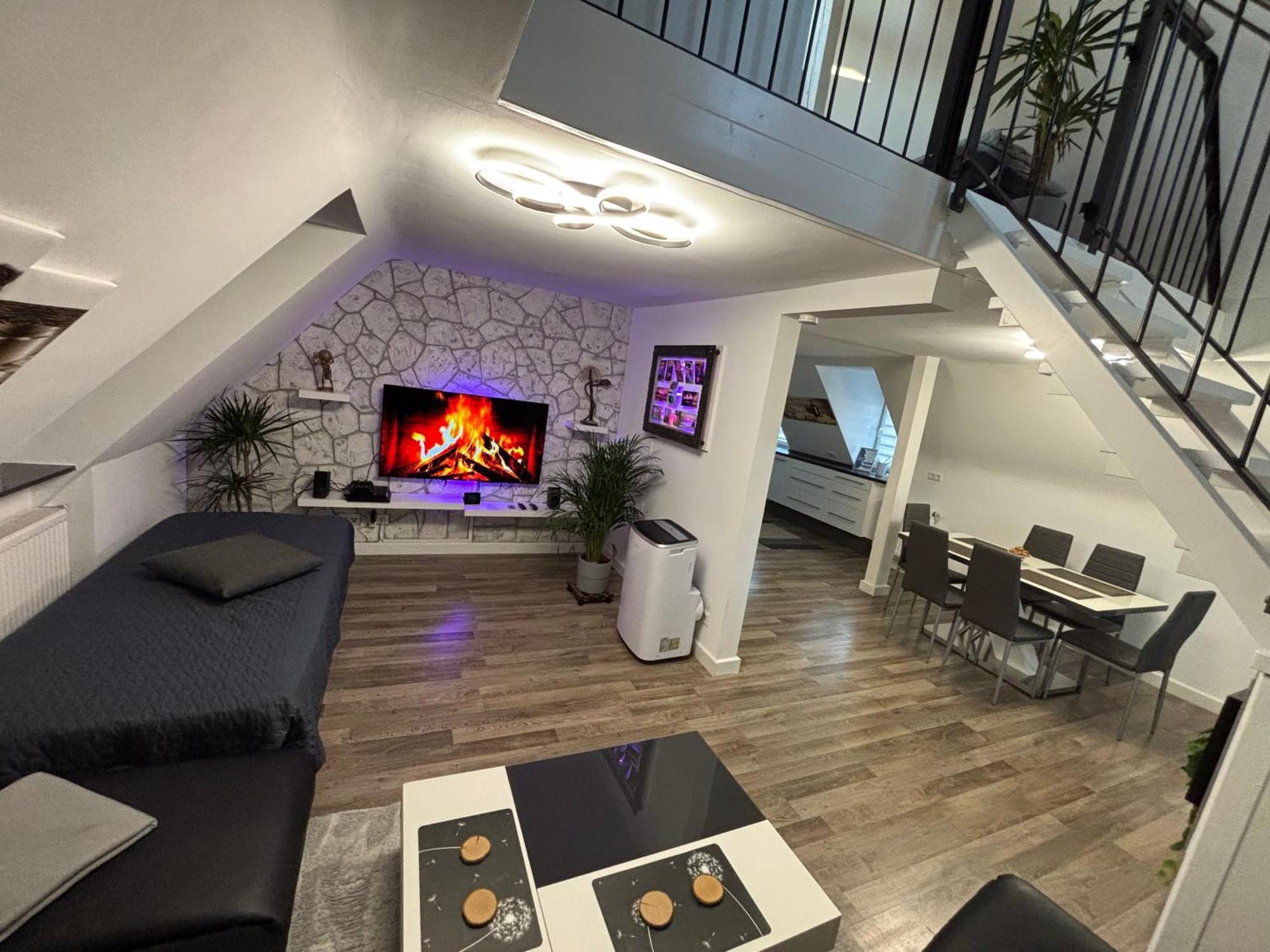Moderne Deluxe 3-Zi Eigentums- Maisonette-Wohnung Ibm Bertrandt Mercedes Ehningen Exterior foto